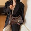 New trendy bag fashionable women's niche casual versatile commuter retro shoulder bag tote bag underarm bag