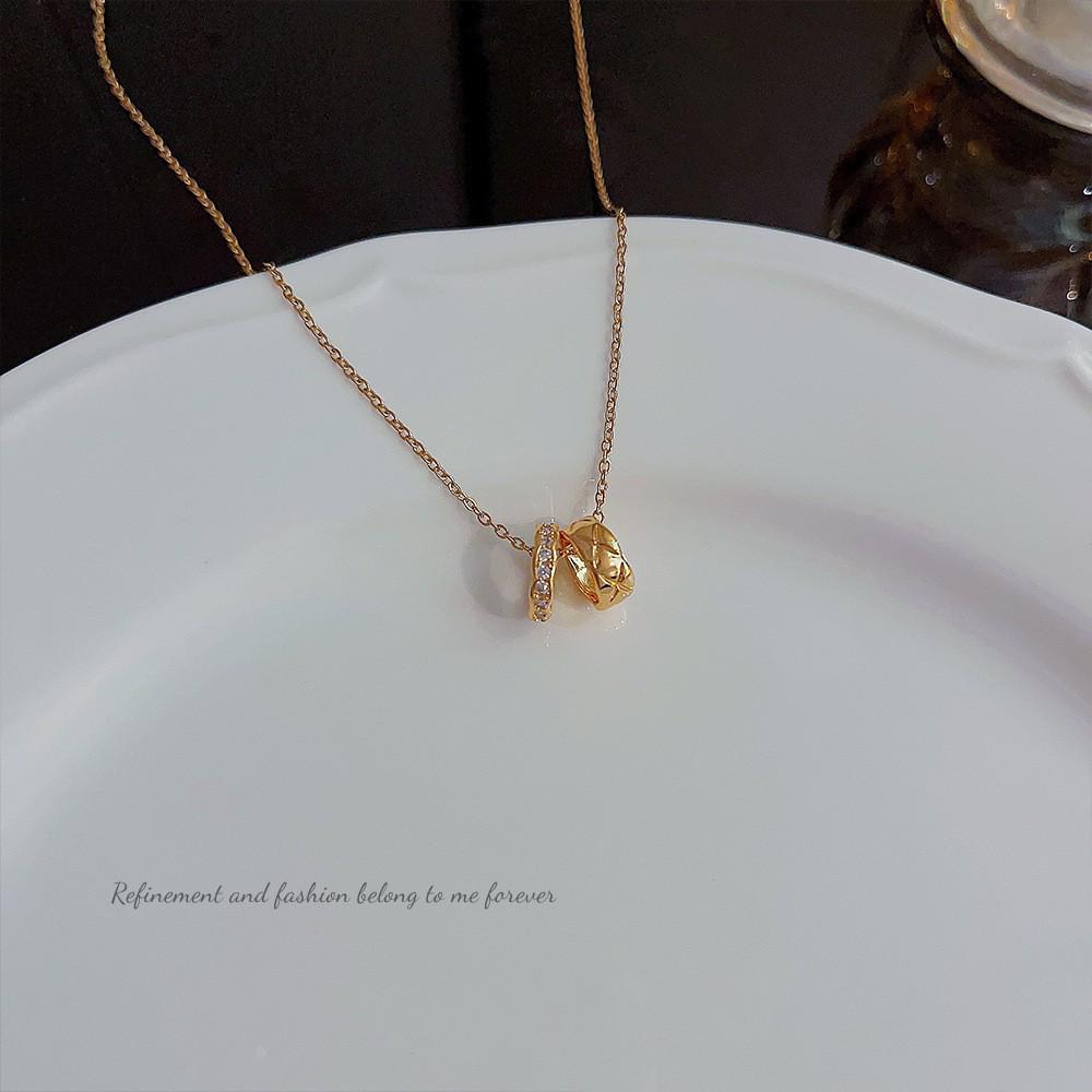 18K Gold Titanium Rhombus Clavicle Chain Necklace - Women’s Trendy Geometric Choker Pendant