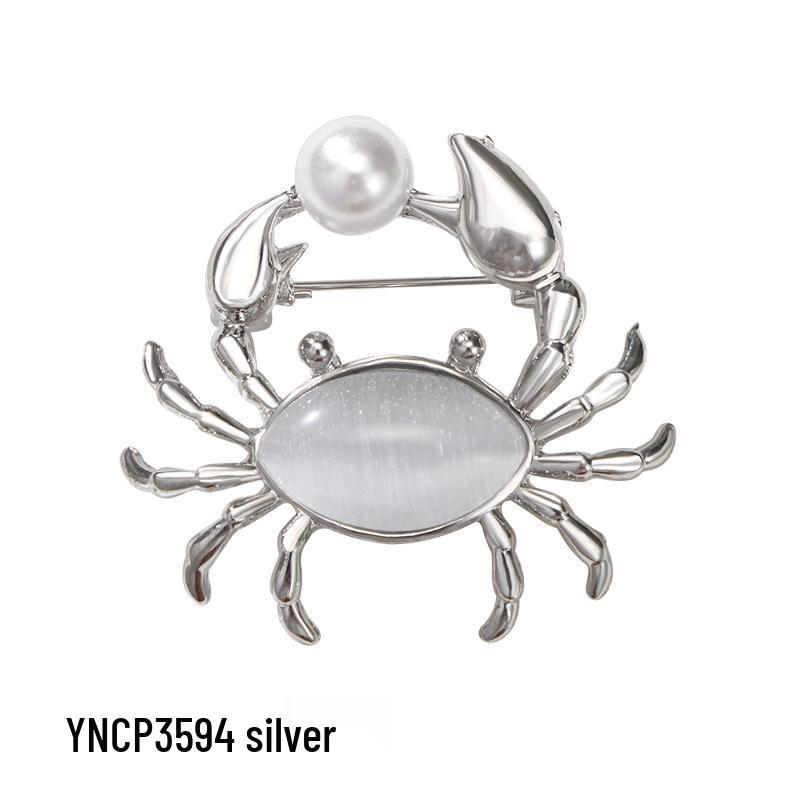 Korean Alloy Diamond Crab Brooch: Versatile Pin for Cardigans, Shawls, and Sweaters