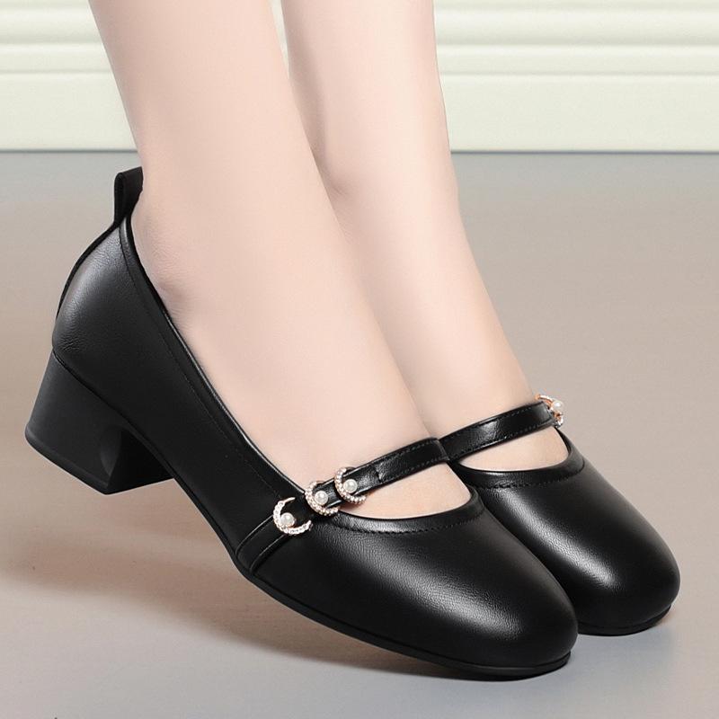 Square head single shoes women's 2026 autumn new shallow mouth versatile women's shoes thick heel soft sole leather shoes with skirt