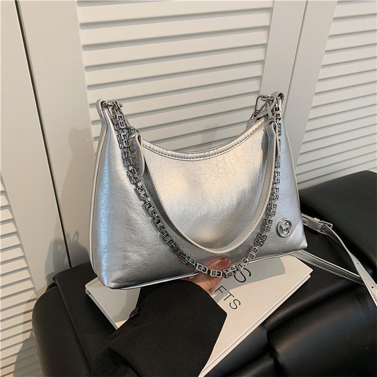 New bag simple shoulder armpit bag chain messenger bag women's commuter large-capacity tote bag