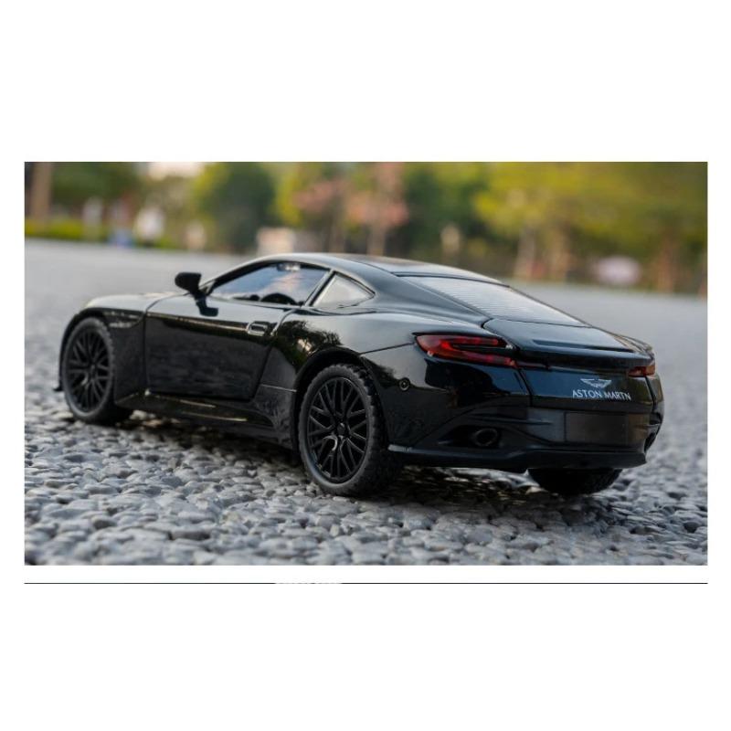 1/32 Aston Martin DB12 GT Volante Supercar Model Samochodu Ze Stopu Dźwięk i Światło Zabawka dla Dzieci Kolekcjonerskie Prezent na Urodziny