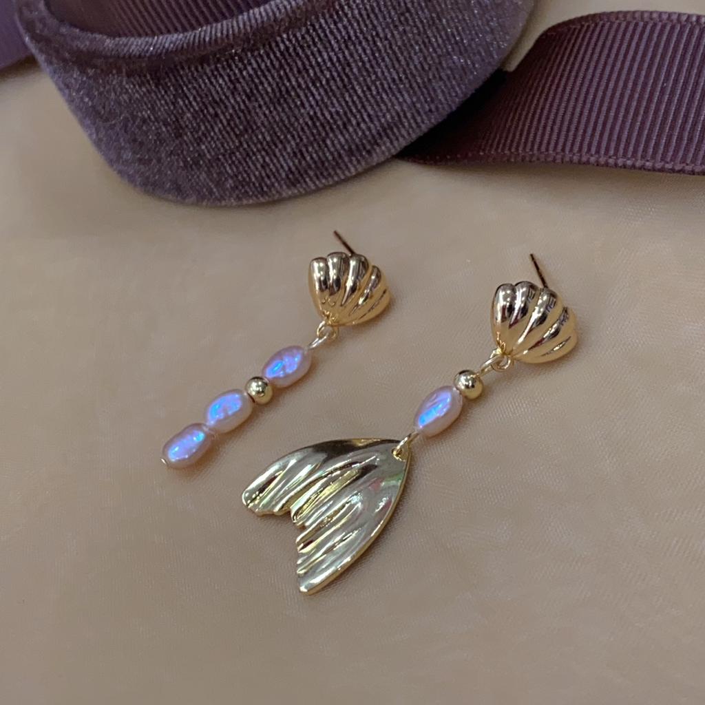 Exaggerated personality metal style fish tail natural pearl earrings light luxury beauty mermaid ji earrings ins tide earrings female Korean