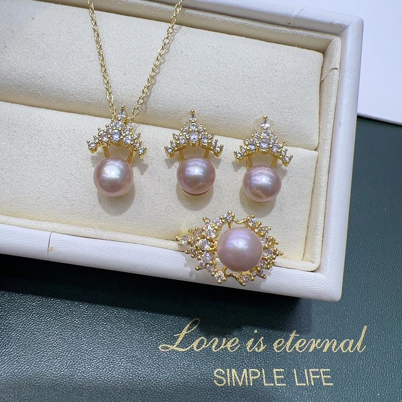 Luxurious Freshwater Pearl Ice & Snow Set: Textured, Niche, Versatile Fashion.