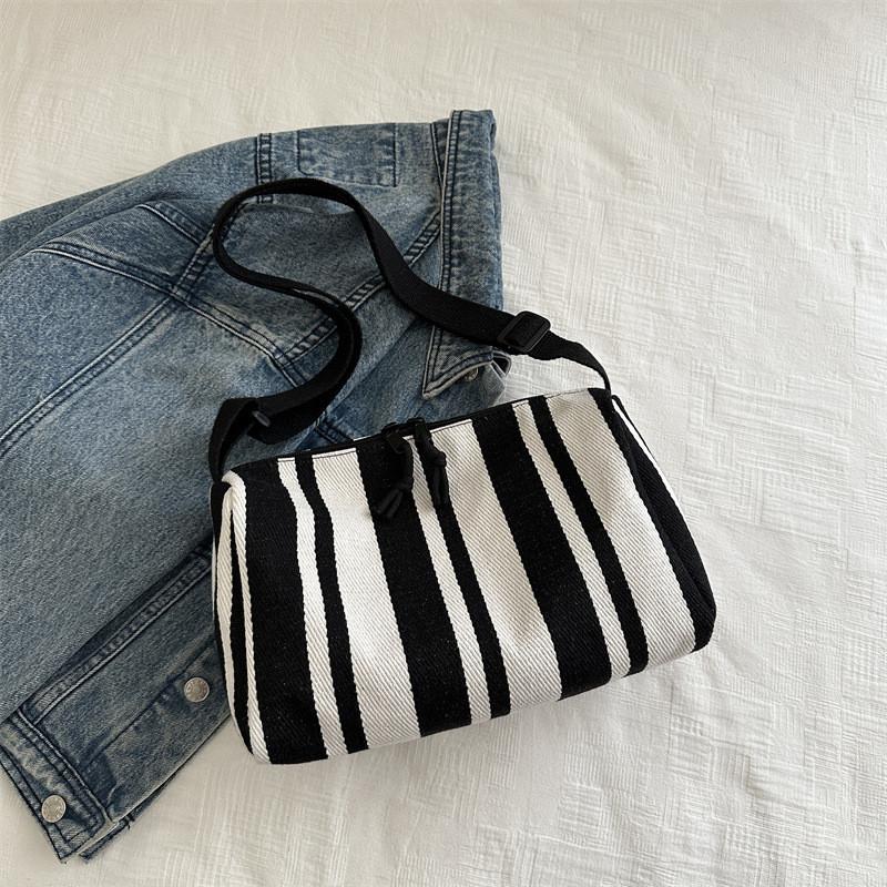 Trendy High-quality Colorful Striped Tote Bag Stylish Shoulder Bag For Daily Use