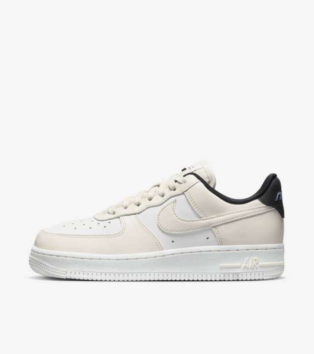 

Женские кроссовки Nike Air Force 1'07 Coconut Milk DZ2708-101