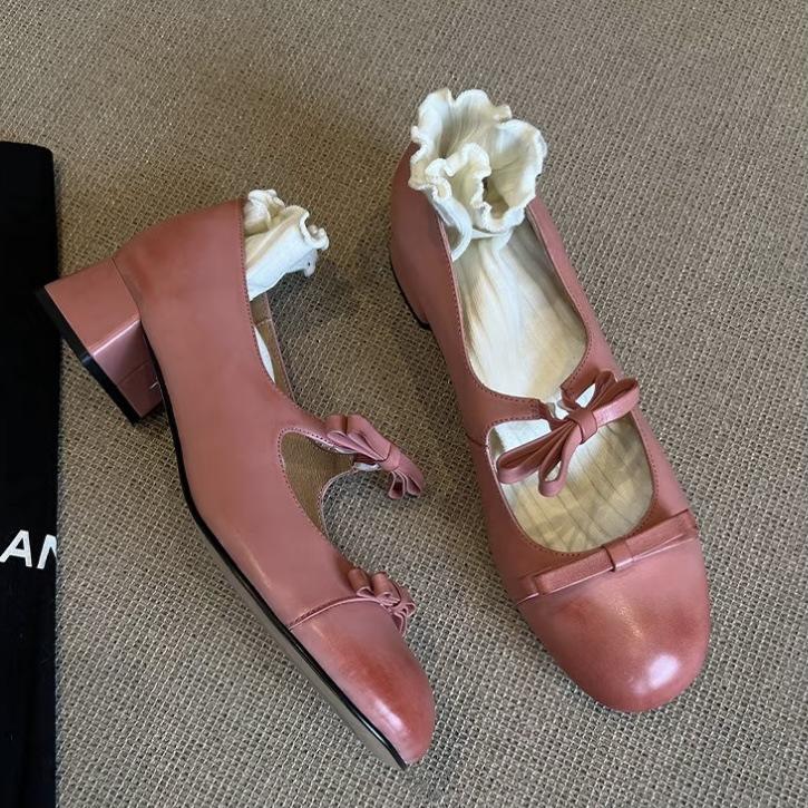 

Версия из коровьей кожи~ Весенне-осенние новые кожаные туфли Мэри Джейн женские с круглым носком на толстом каблуке, с эффектом цветокоррекции, супермягкие туфли 40