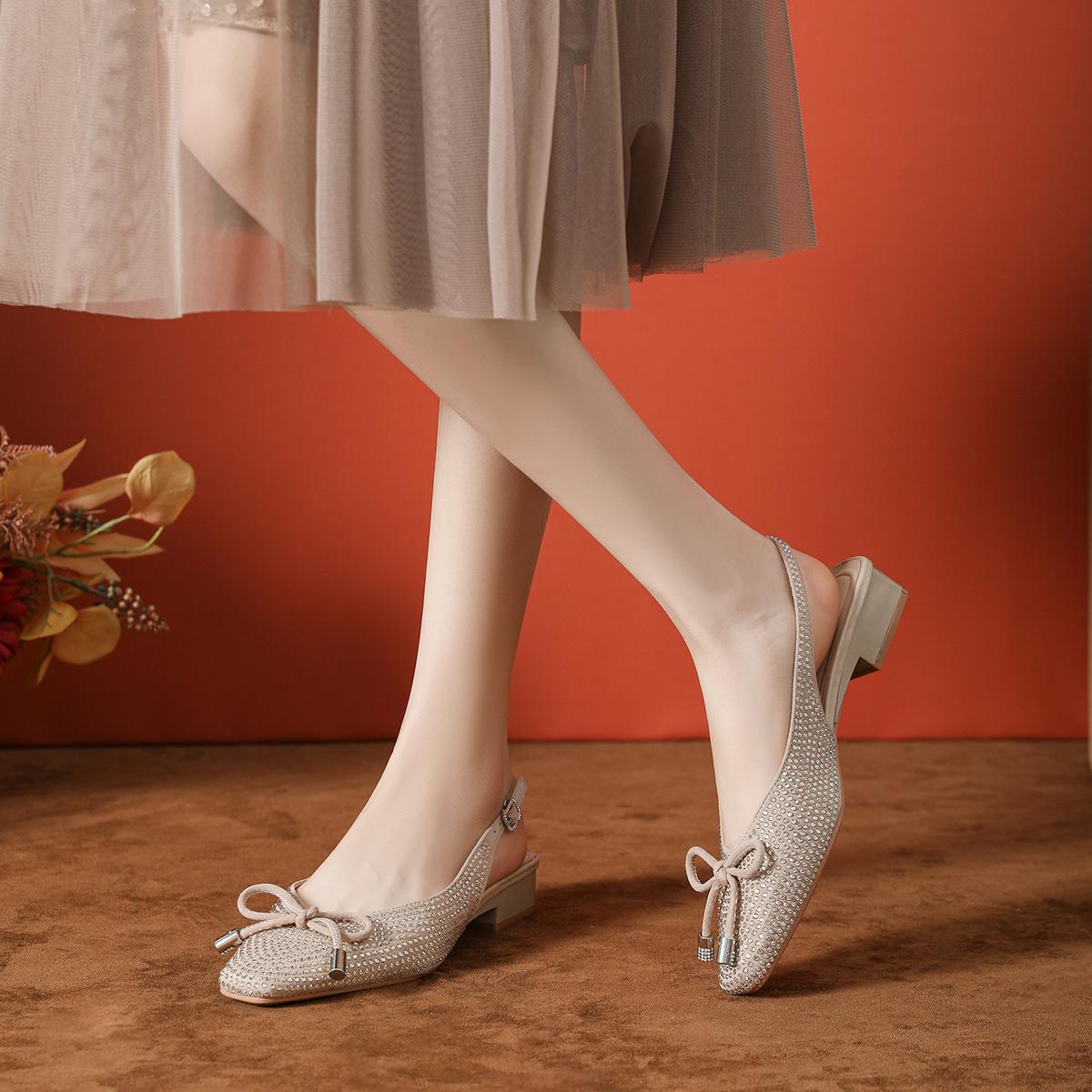 

2025 Full Diamond Bow Women s Shoes Light Luxury Premium Sense, Baotou Coarse Heel Crystal Shoes Low Heel Small Fragrant Style 40 хаки