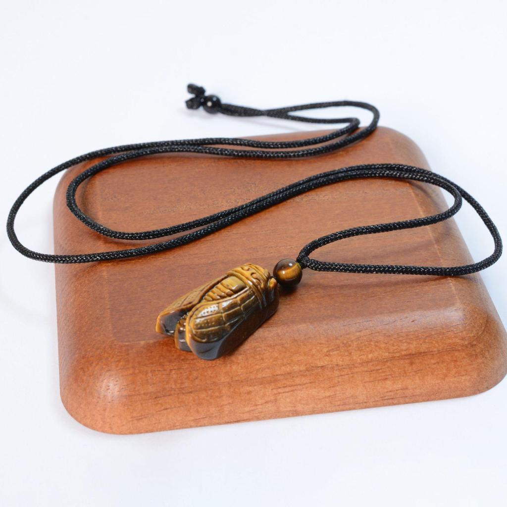 Natürlicher Tigerauge Stein Gold Jade Zikade Anhänger Halskette