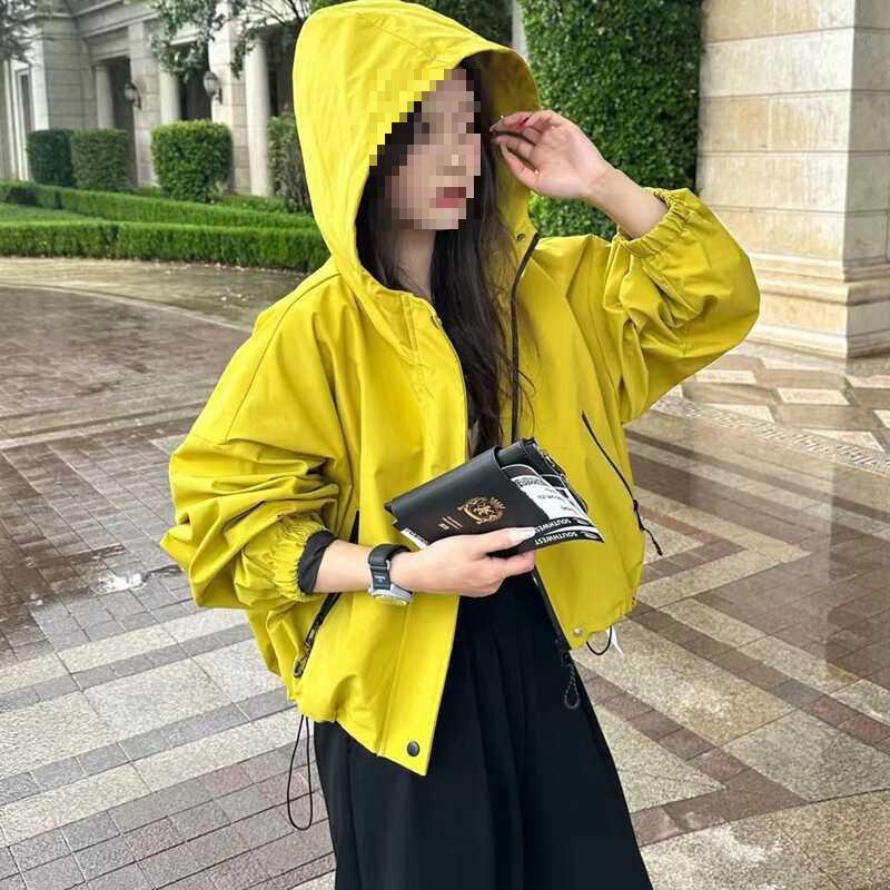 

European Windbreaker: Women s Loose Hooded Long Sleeve Jacket - 2025 Autumn Korean Style Trend One Size (Fits 90-140 jin)