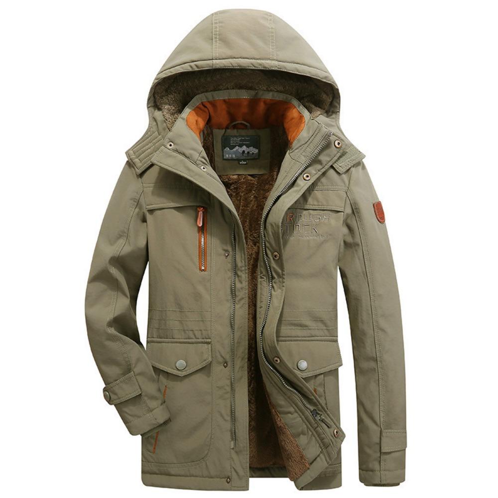 Men's cotton-padded clothes are piled and thickened to keep warm in winter outdoor large cotton-padded jackets.