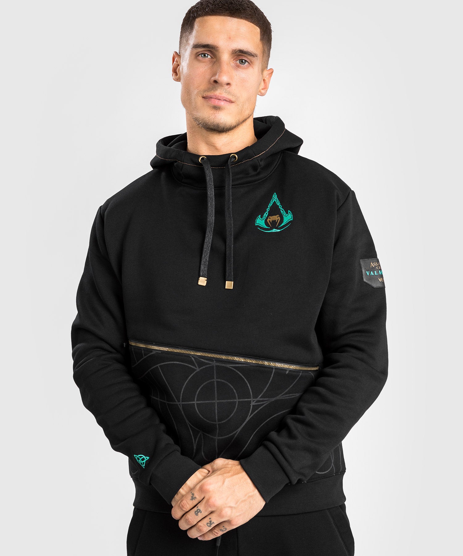 

ТОЛСТОВКА С КАПЮШОНОМ ASSASSIN s CREED X VENUM RELOADED – ЧЕРНЫЙ