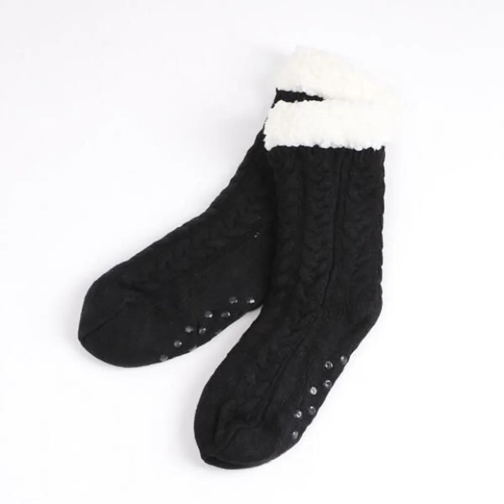 With Market Cable Knit Long Sleep Socks (Black)