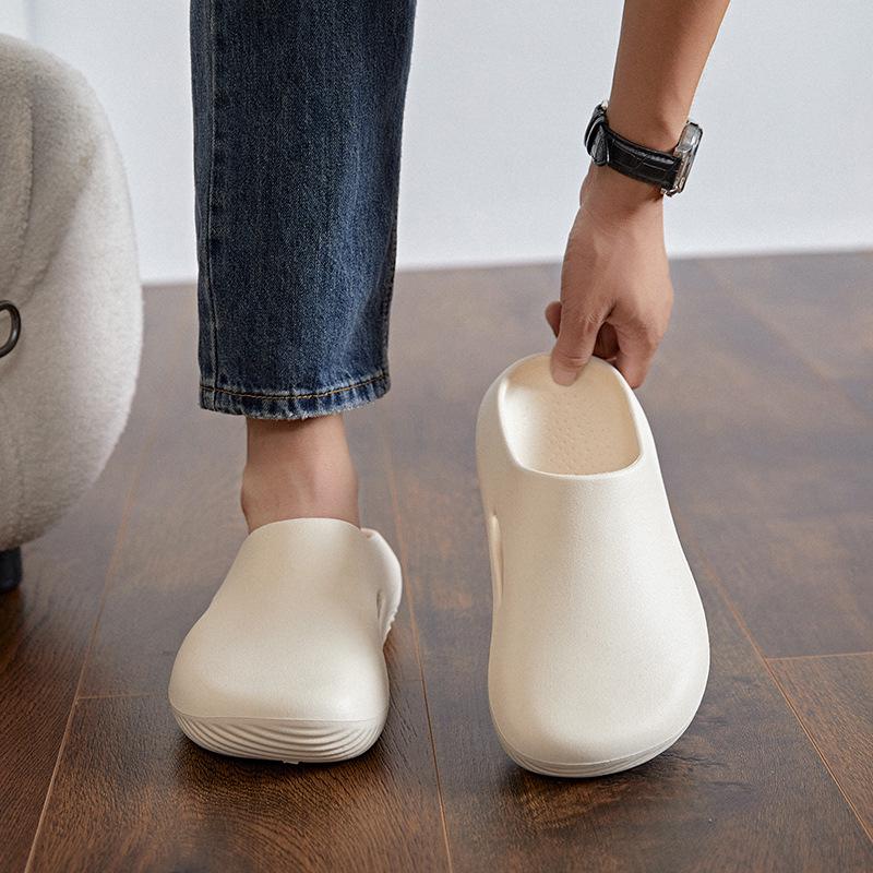 Men's 2025 Thick Sole Non-Slip Outdoor Slippers - Comfort Feel, Breathable Design.