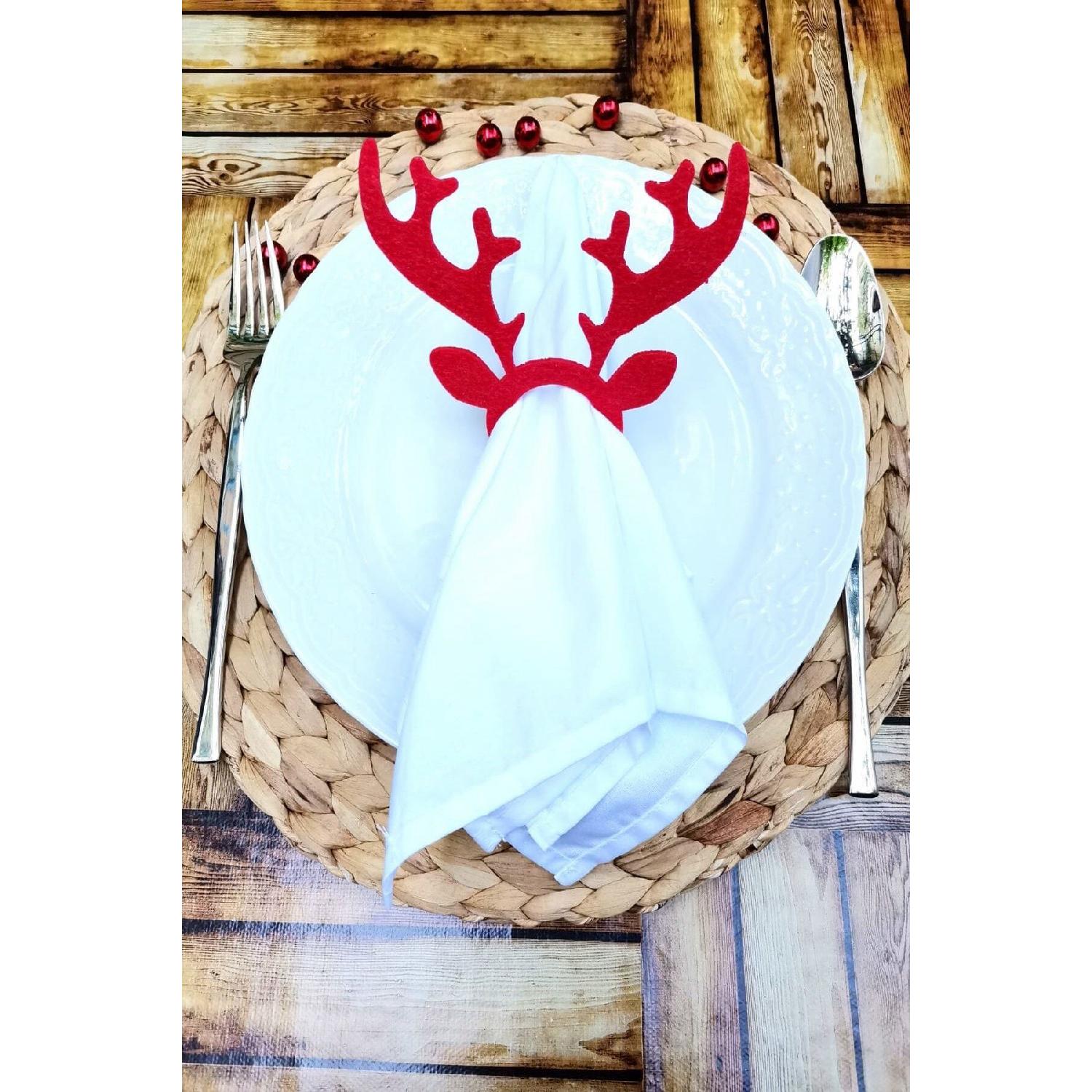 

6 Decorative Deer Napkin Rings зелёный