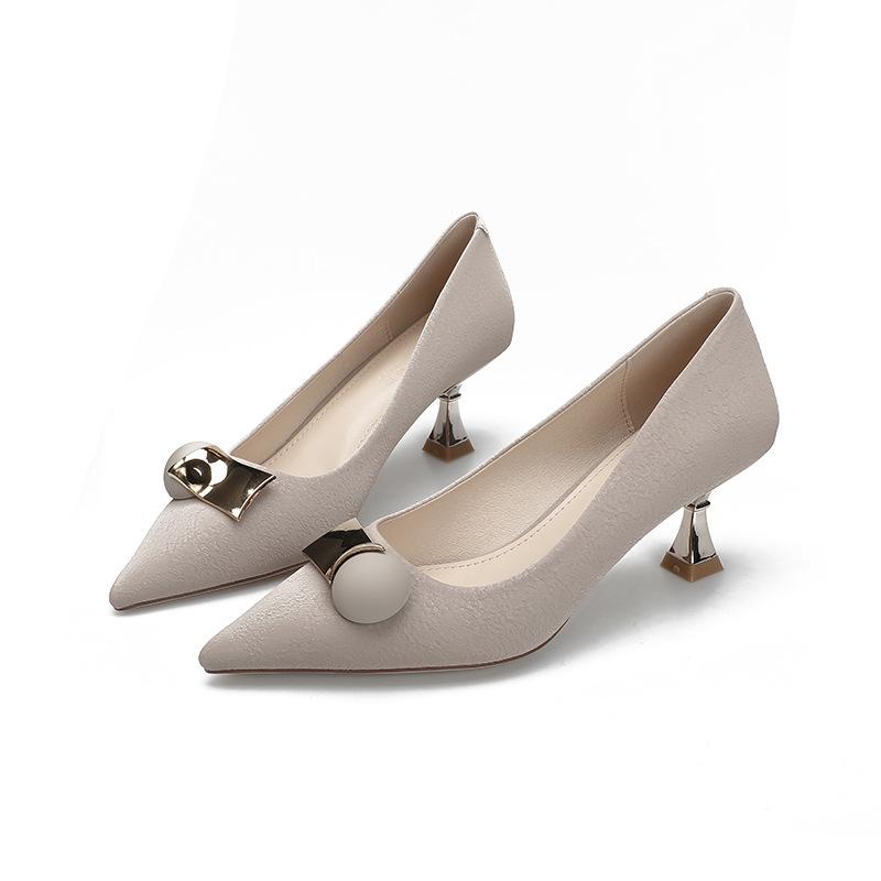

2025 new Korean version pointed-toed stiletto women s shoes professional OL commuter high heels niche temperament wine glass and single shoes women 39