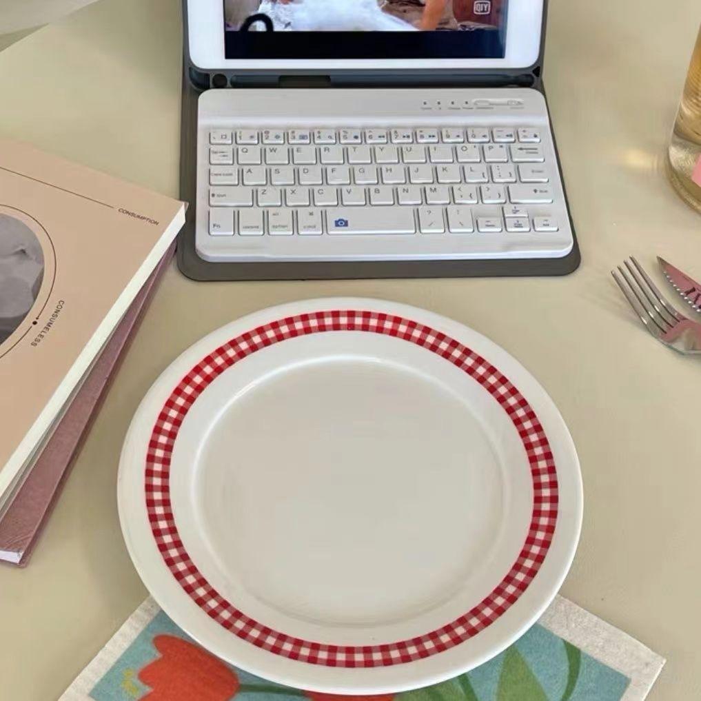 

Ins High Beauty Plate Vintage French Red Checkered Bear Plate Cute Ceramic Round Plate Dessert Breakfast Creative Dish Circular Quality