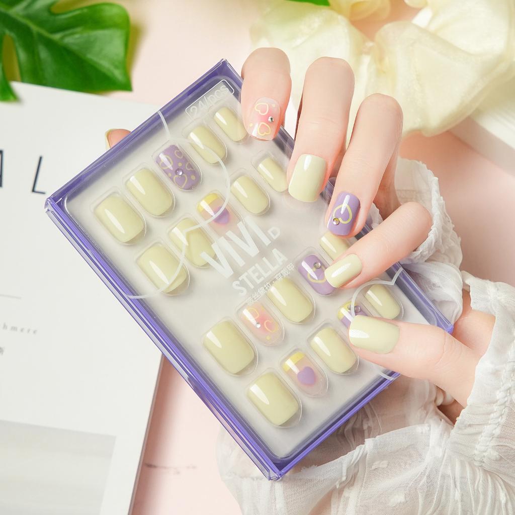 24 Finished Nail Pieces Wear Nail Pieces High-end Summer Fake Nails French Smudge Short Ladder Short Square