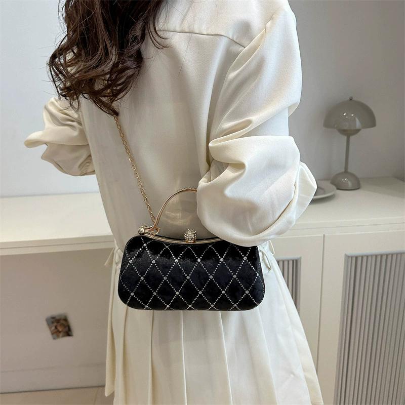 New Mini Shoulder Bag For Women Fashi Evening Party Bag Chain Strap Crossbody Bag Small Earphe Lipstick Storage Bag Handbags