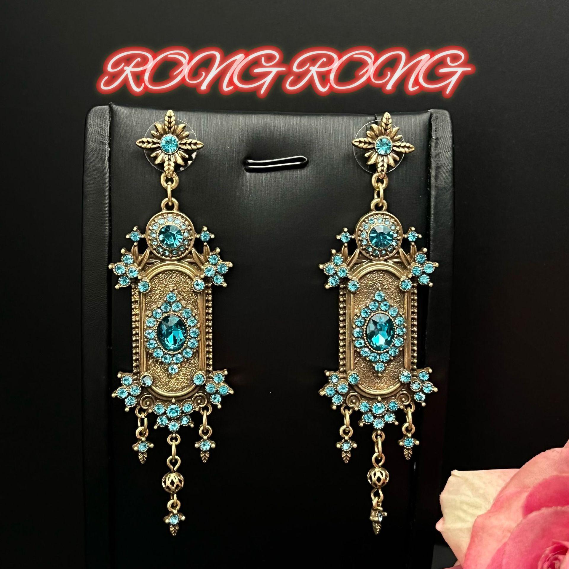 Тяжелая промышленность легкая роскошь дворцовый стиль инкрустированные бриллиантами ретро темперамент средневековые серьги преувеличенная атмосфера длинные серьги