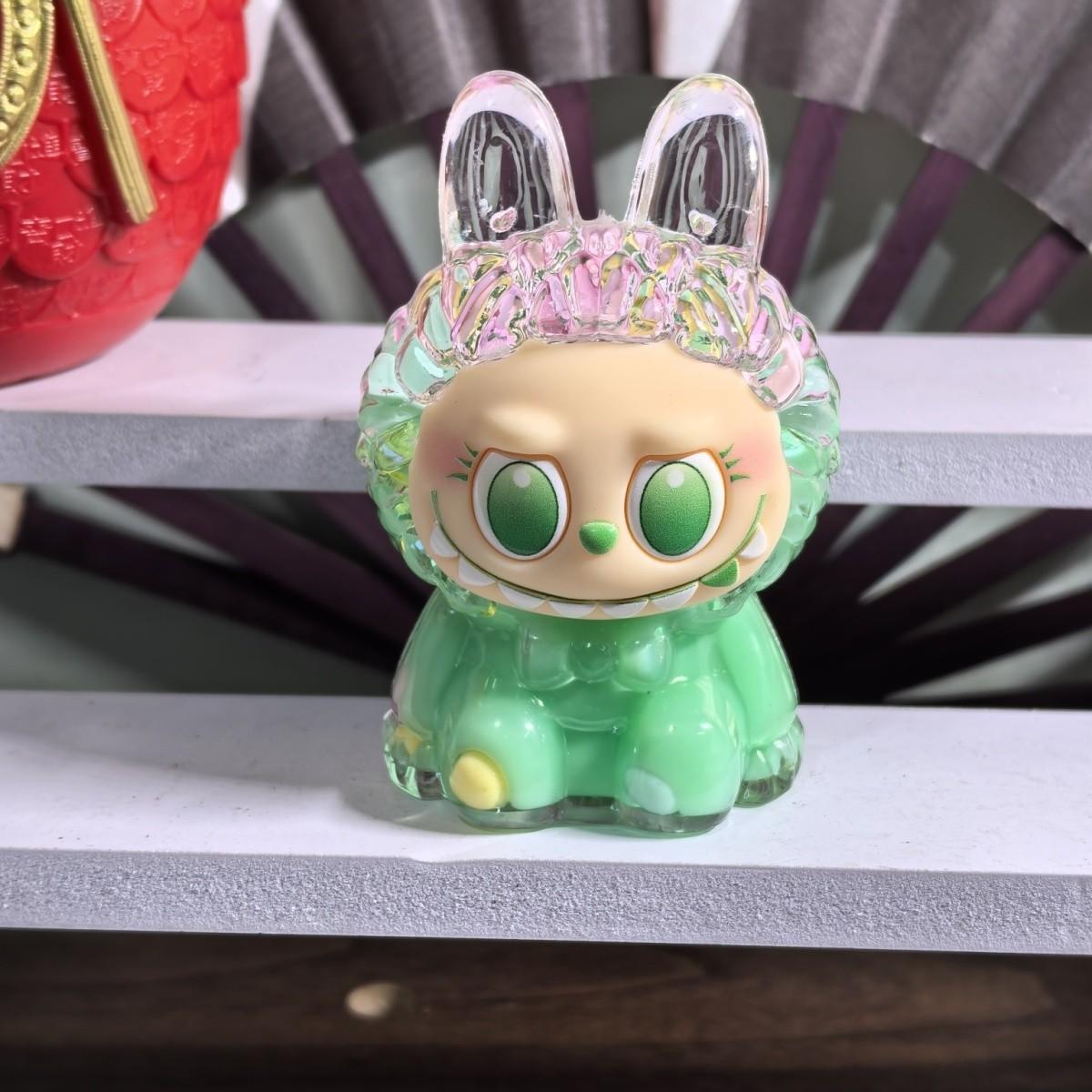 

2025 Trendy Cute Acrylic Stall Labu Rabbit Decoration Creative DIY Valley Beauty Prop Flowing Sand Labu Cloth green