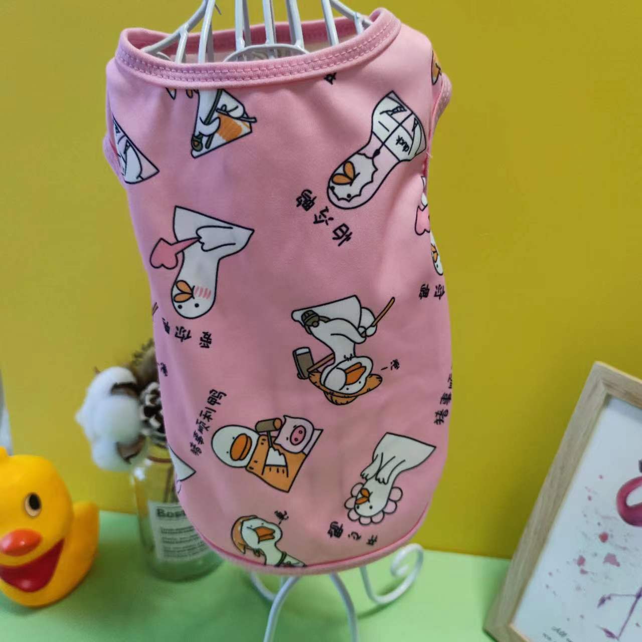 

Spring and summer dog clothes cat teddy poodle chihuahua bizarre bear small medium dog clothes yellow duckling vest XXL