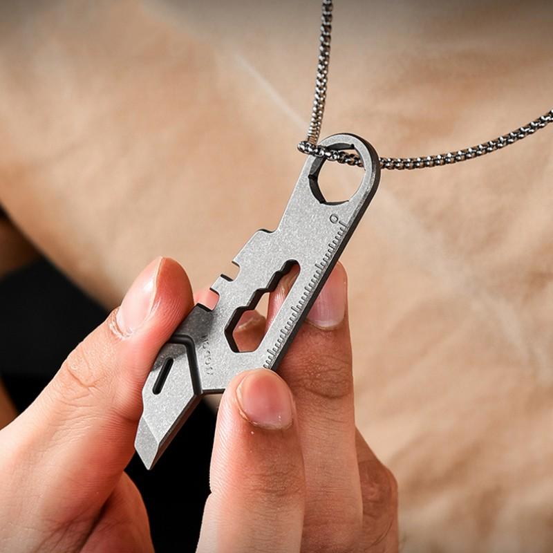 Bottle Opener Pry Bar Scale EDC Keychain Multifunctional Tool Window Breaker Gift Titanium Alloy EDC Crowbar with Necklace