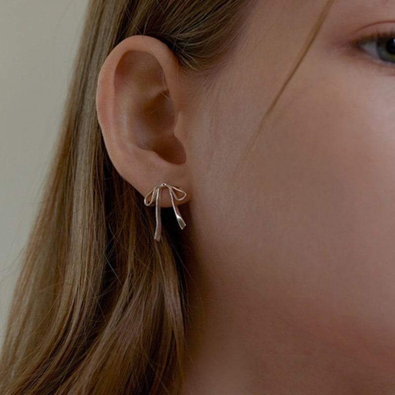 Lewe Tie ribbon earring