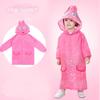 Niedlicher Kinderregenmantel Wasserdicht Kinder Ente Frosch Regenponcho Regenjacke Jacke mit Rucksackposition Schülerregenbekleidung