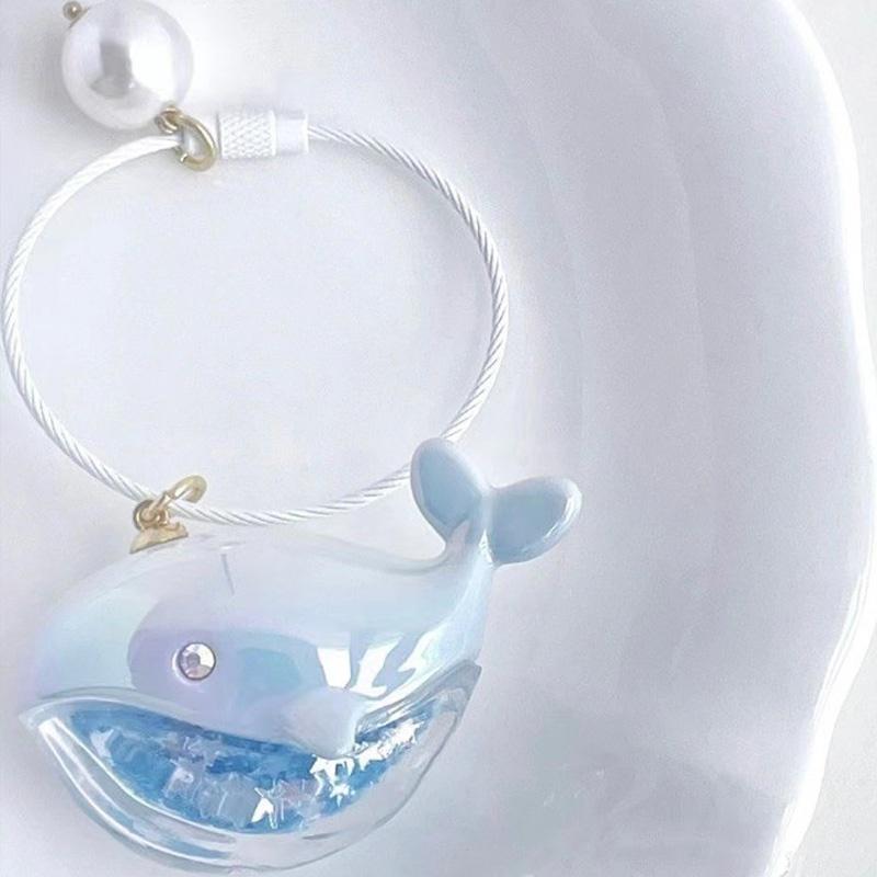 Adorable Whale Keychain Gradual Color Changing Pendant For Decoration