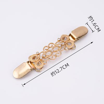 Schal-Clip Europäisch & Vintage Pullover-Clip Damen Diamantbesetzte Seidenschal-Nadel - Ausstellungsbrosche Kragen Schal-Clip Legierung Zubehör