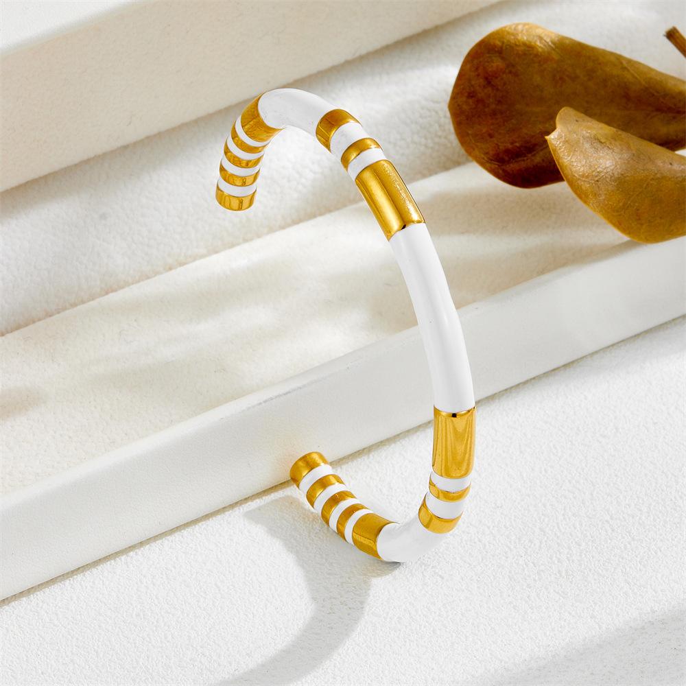 2026 Bamboo Drop Oil C-shaped Bracelet Women's Design Sense Advanced Sense Fashion Versatile Ins Style European and American Niche