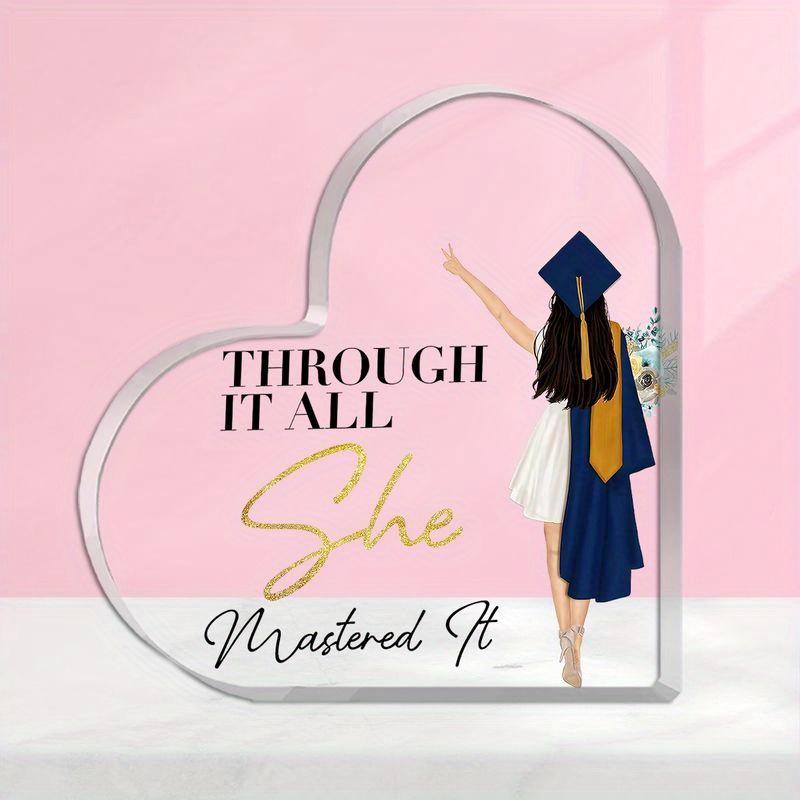 

Graduation Decor - Heart-Shaped Acrylic Desktop Decoration with Inspirational She Mastered It Message, Graduation Cap Design for High School 10*10cm