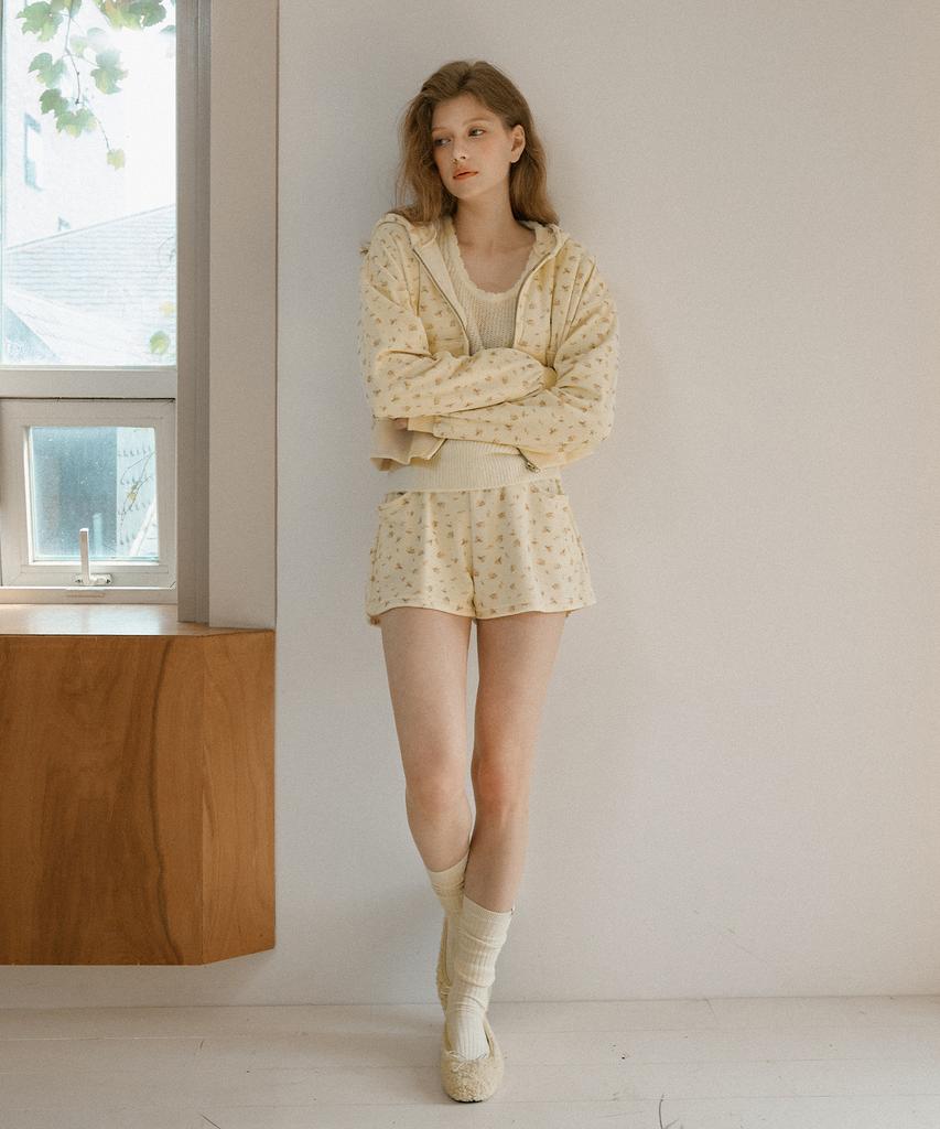 LETTER FROM MOON Signing Flower Velour Shorts (Ivory)