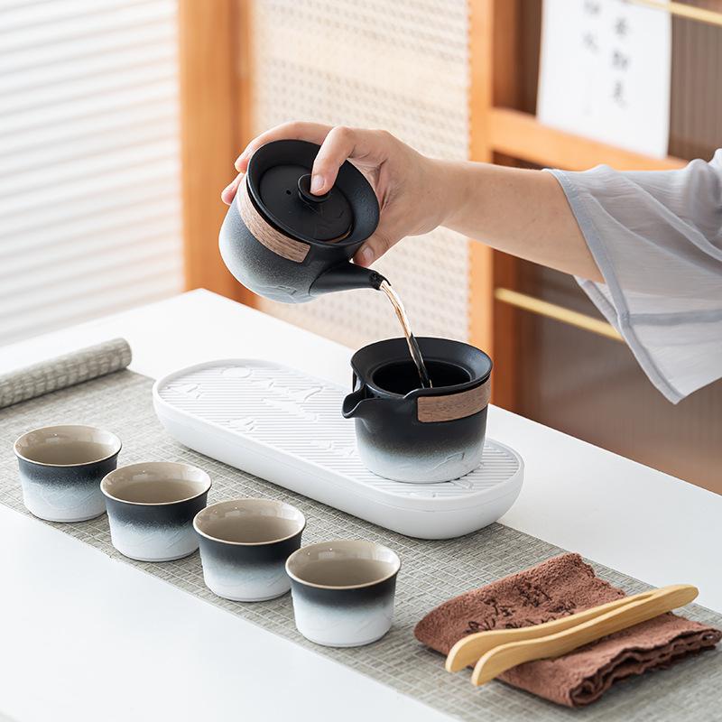 Das ganze Set hochwertiges Reise-Teeservice grobe Keramik Holz und alte allmähliche Veränderung Outdoor-Camping-Set tragbare Geschäftsreise Auto Kung Fu Geschenk