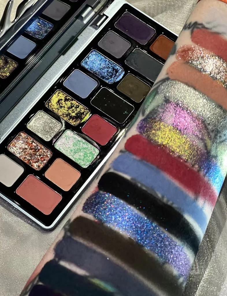 Qianyan Cheeryep Eyeshadow Palette 16 Colors Goth Chameleon Metallic Glitter Blue High Pigment Y2K Smoky Halloween Eye Makeup