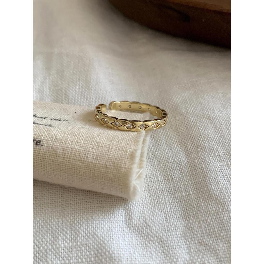 

Elegant Style Korean Minimalist Shaped Adjustable Copper Ring For Women J6172