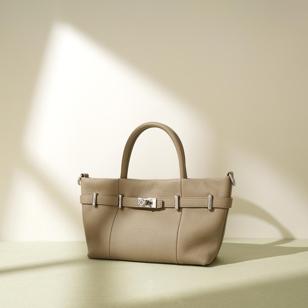 Top-grain Leather Lychee Pattern Handbag, Simple and Versatile for Commuting, Single-shoulder Crossbody Bag, Horizontal Platinum Bag