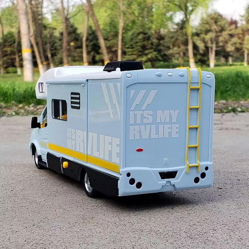 1:28 Diecast Luxury RV Recreational Car Model Metal Toy Camper Van Motorhome Touring Car Simulation Sound and Light Boy Kid Gift