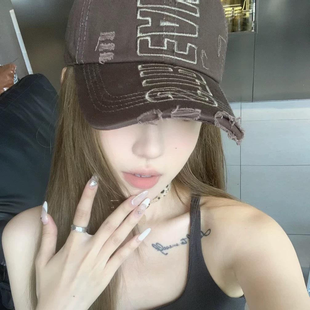 

Ins шляпа женская кепка с мягким верхом и вышивкой буквами универсальная бейсболка модная повседневная кепка хип-хоп шляпа Adjustable