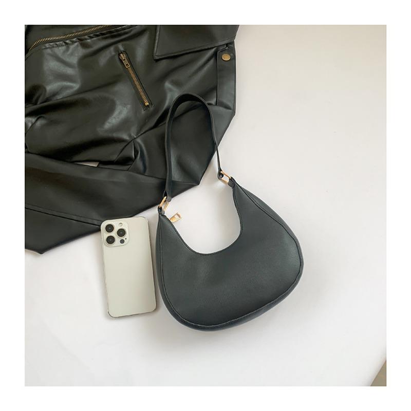 

Сумка подмышку женская осенняя на плечо кроссбоди нишевый дизайн сумка-багет новая сумка-полумесяц женская с высоким чувством стиля чёрный