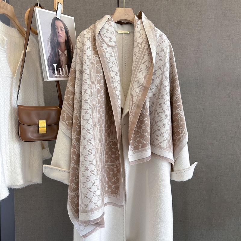 Autumn and winter new versatile imitation cashmere scarf high-end atmosphere classic letter chain printing scarf shawl