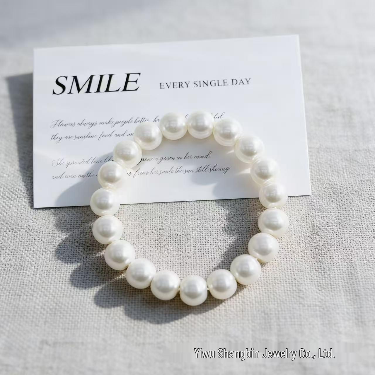 Fashionable Rhinestone & Pearl Bracelet
