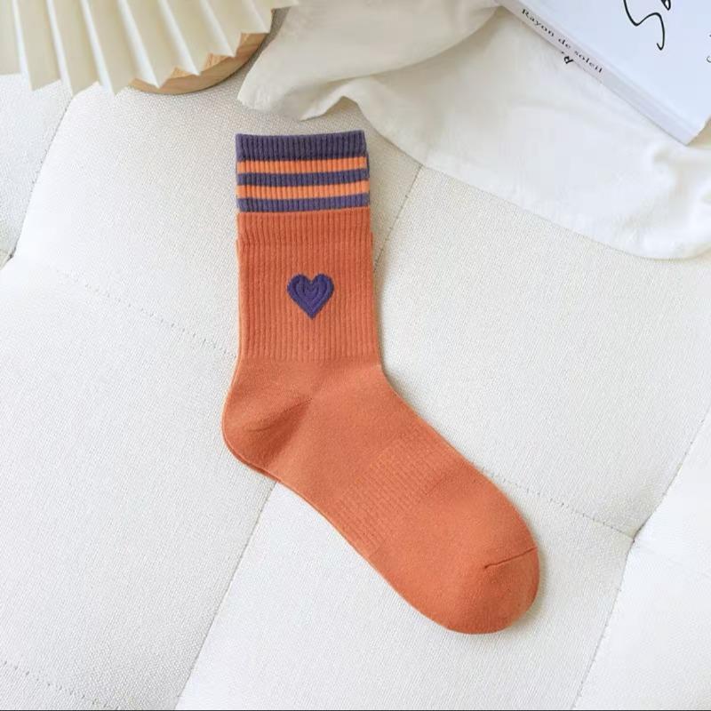 

Двухслойные носки в форме сердца для женщин, носки до середины икры, модная серия «Милая девушка» для весны и осени, полосатые спортивные носки-корсет для женщин 1 pair