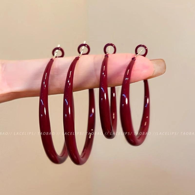 Ankola Red Hoop Earrings: Versatile, Exaggerated Autumn/Winter Style for Women