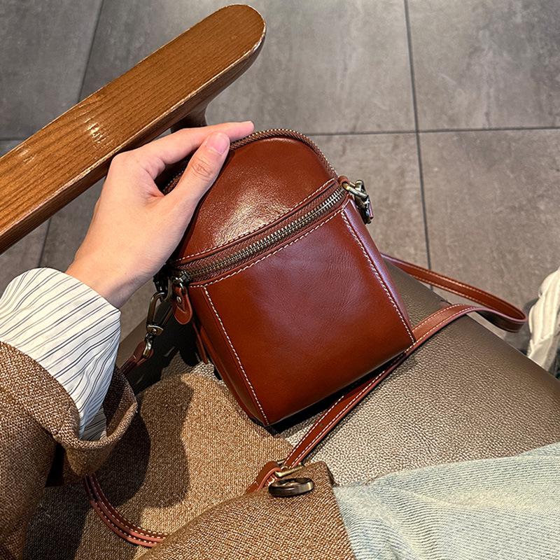 2026 Spring/Summer Women's Genuine Leather Mini Crossbody Bag - Versatile Retro Phone Bag