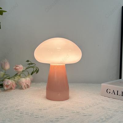 Creative New LED Mushroom Small Desk Lamp Study Bedroom Bedside Romantic Atmosphere Decorative Lighting