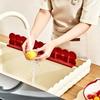 Silikon-Wasserbarriere mit Saugnäpfen Wasserstreifen Damm Leicht zu Reinigen 9,3 cm Höhe für Küchenspüle Kochfeld Badezimmerwanne Verwendung