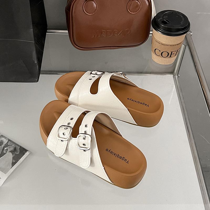 Silver Internet celebrity retro platform slippers women 2025 summer new wear fashion versatile one-word drag Boken sandals