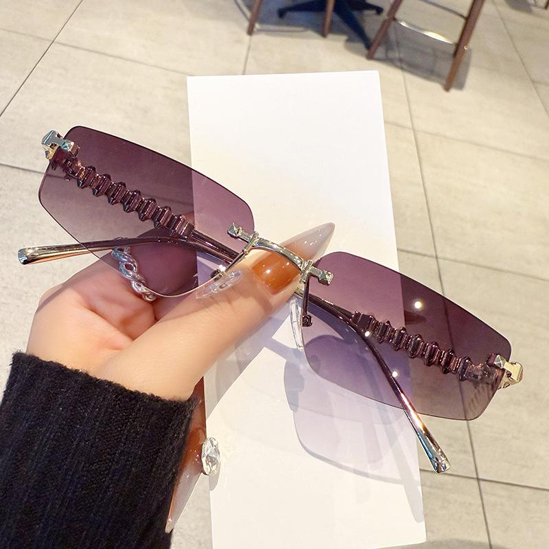 Rimless Metal Sunglasses for Women Men Vintage Luxury Brand Designer Outdoor Travel Popular Sun Glasses UV400
